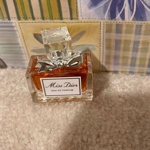 Miss Dior Eau De Parfum Mini